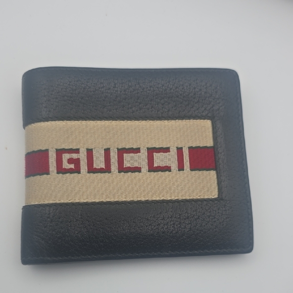 Gucci Black & Red New Web Stripe Men's Bifold Leather Wallet (EUC)COA✨️❤️✨️ - Picture 2 of 16